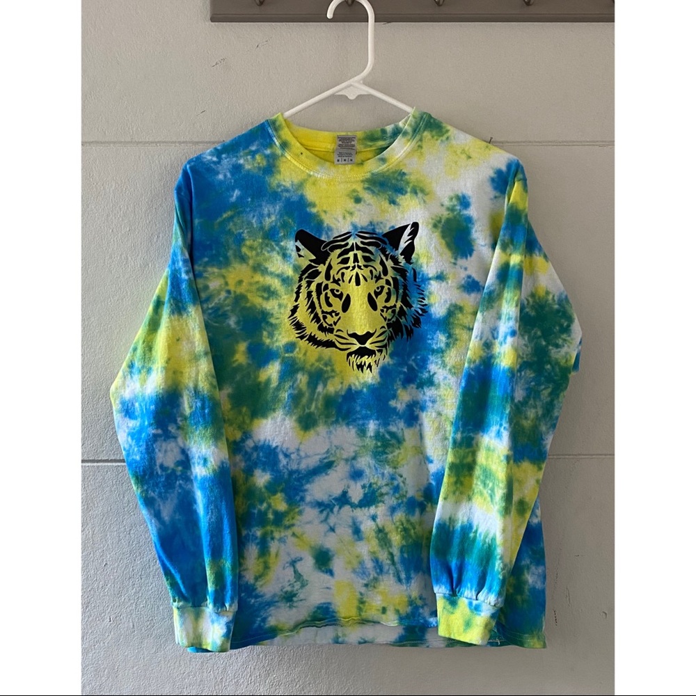 Gildan Tie Dye Tiger Long Sleeve
